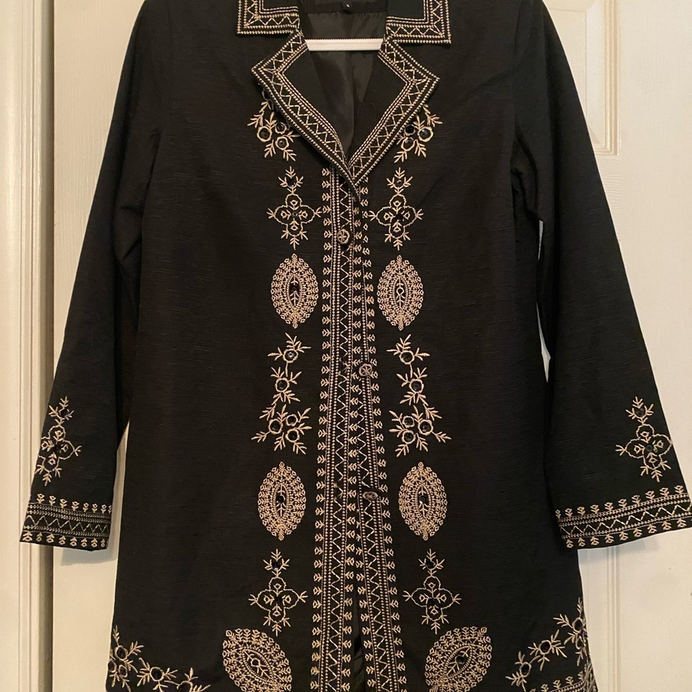 T. Renz Signature Black Tunic with Cream Embroidery
